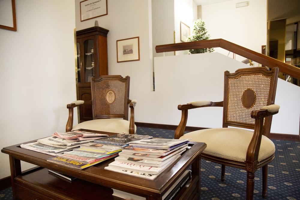 Ih Hotels Milano Eur - Trezzano Sul Naviglio Dış mekan fotoğraf